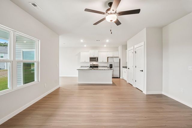 431 West Claywalk Road, Woodruff, SC 29388