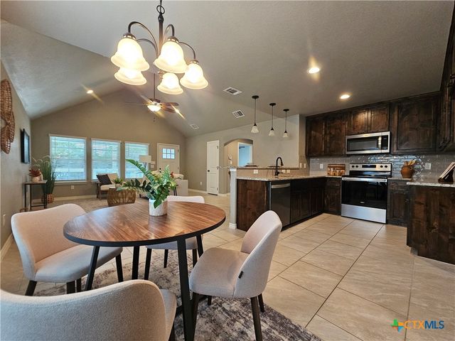 612 Canyon Springs, Canyon Lake, TX 78133