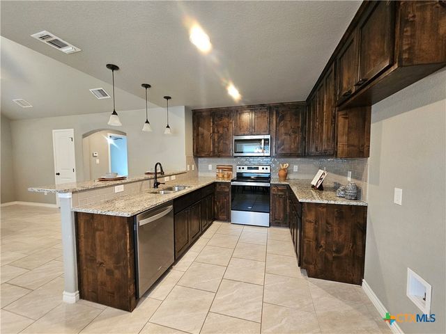 612 Canyon Springs, Canyon Lake, TX 78133
