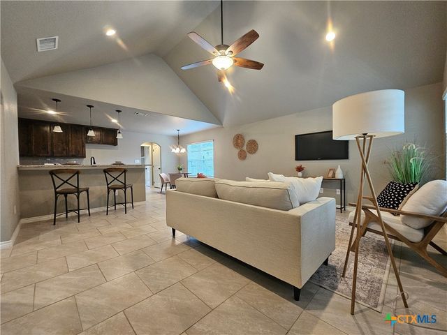 612 Canyon Springs, Canyon Lake, TX 78133