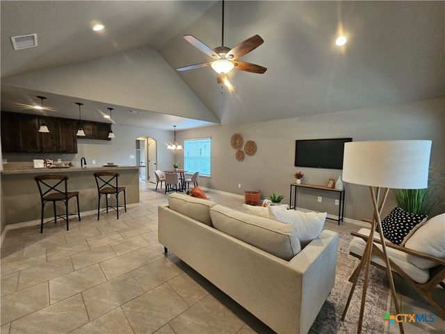 612 Canyon Springs, Canyon Lake, TX 78133