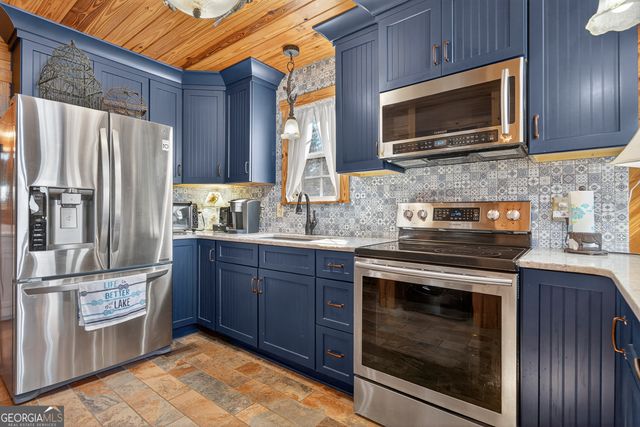 955 Barbara Point Road, Sparta, GA 31087