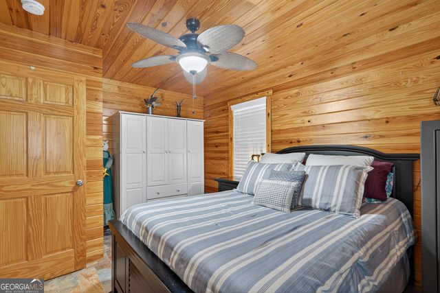 955 Barbara Point Road, Sparta, GA 31087