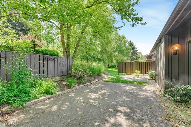 455-55 Meadowview Drive, Aurora, OH 44202
