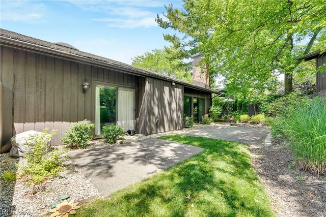 455-55 Meadowview Drive, Aurora, OH 44202