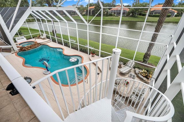 68 OAK VIEW CIRCLE W, Palm Coast, FL 32137