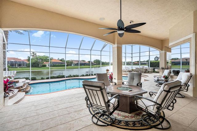 68 OAK VIEW CIRCLE W, Palm Coast, FL 32137