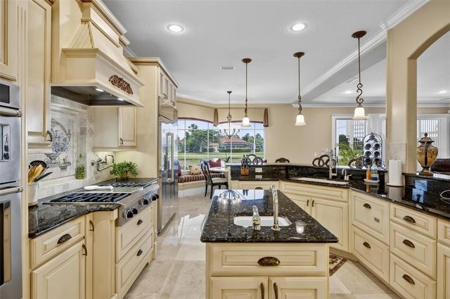 68 OAK VIEW CIRCLE W, Palm Coast, FL 32137