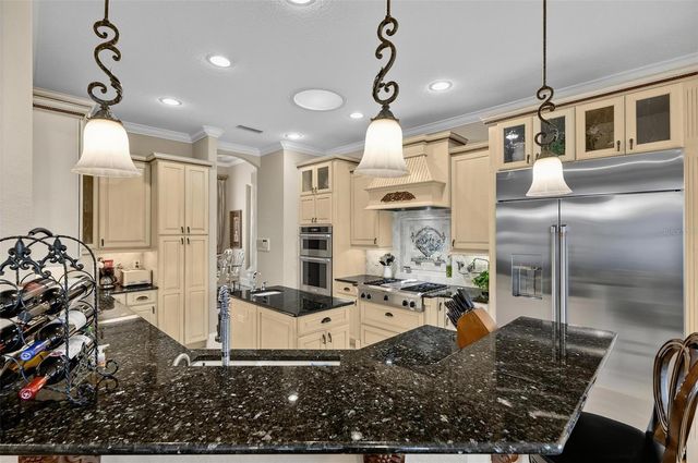 68 OAK VIEW CIRCLE W, Palm Coast, FL 32137