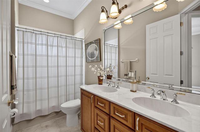 68 OAK VIEW CIRCLE W, Palm Coast, FL 32137