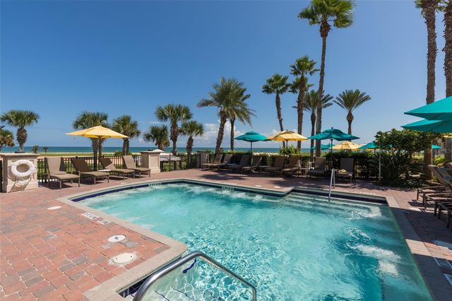 68 OAK VIEW CIRCLE W, Palm Coast, FL 32137