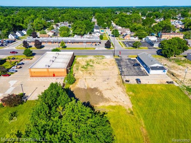 6248 Middlebelt Road, Garden City, MI 48135