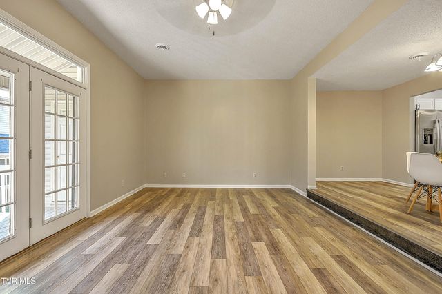 1201 East 8 Th Avenue 4, Johnson City, TN 37601