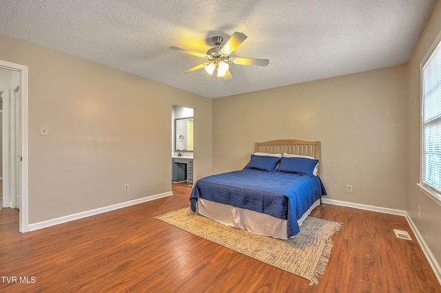 1201 East 8 Th Avenue 4, Johnson City, TN 37601