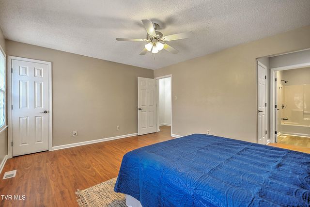 1201 East 8 Th Avenue 4, Johnson City, TN 37601