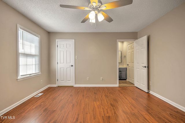 1201 East 8 Th Avenue 4, Johnson City, TN 37601