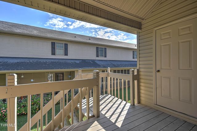 1201 East 8 Th Avenue 4, Johnson City, TN 37601