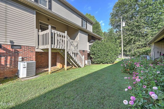 1201 East 8 Th Avenue 4, Johnson City, TN 37601