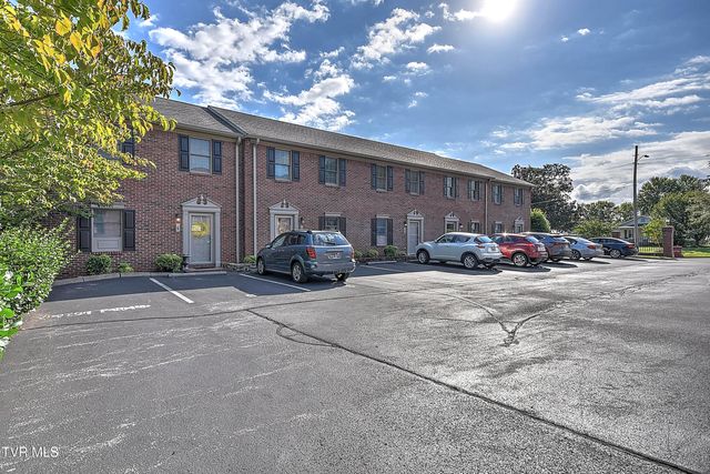 1201 East 8 Th Avenue 4, Johnson City, TN 37601