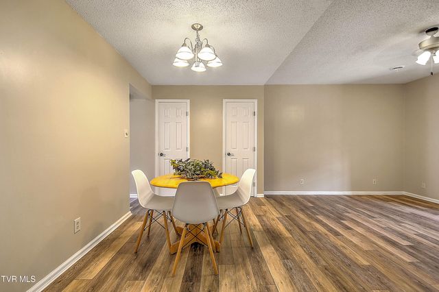 1201 East 8 Th Avenue 4, Johnson City, TN 37601