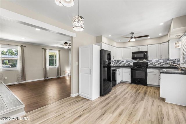 813 Pemberton Street, Toms River, NJ 08757