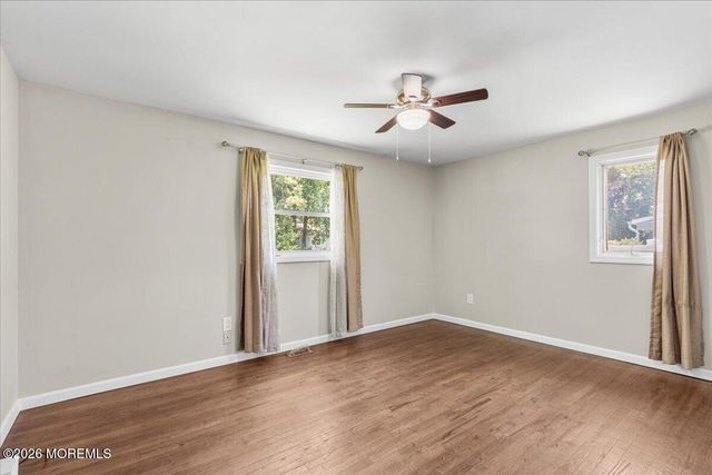 813 Pemberton Street, Toms River, NJ 08757
