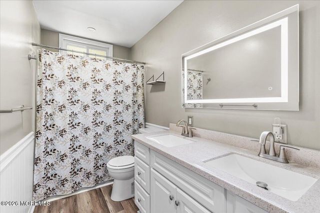 813 Pemberton Street, Toms River, NJ 08757
