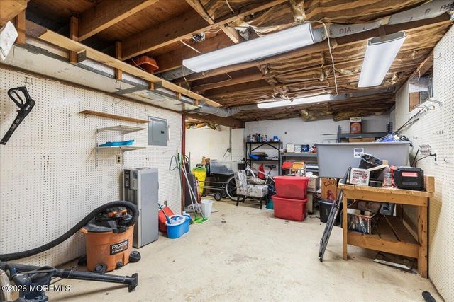 813 Pemberton Street, Toms River, NJ 08757