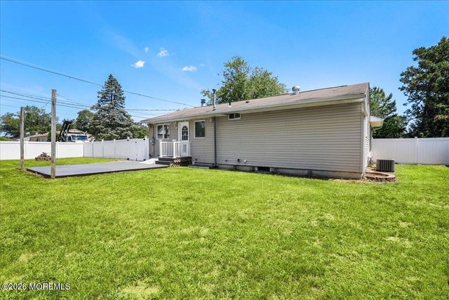 813 Pemberton Street, Toms River, NJ 08757