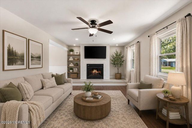 813 Pemberton Street, Toms River, NJ 08757