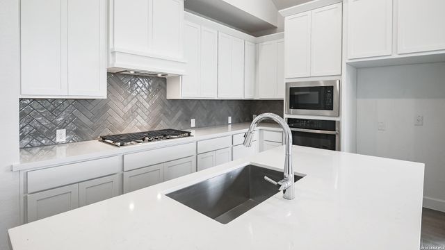 5085 Obispo Circle, Schertz, TX 78124