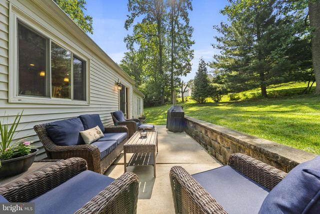 3306 E SUMMIT AVE, Downingtown, PA 19335