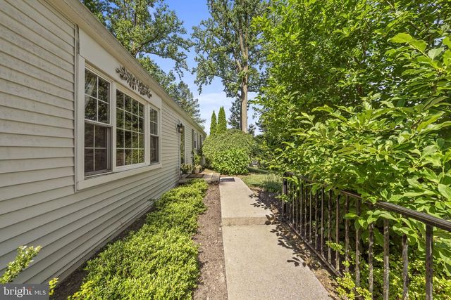 3306 E SUMMIT AVE, Downingtown, PA 19335