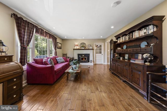 3306 E SUMMIT AVE, Downingtown, PA 19335