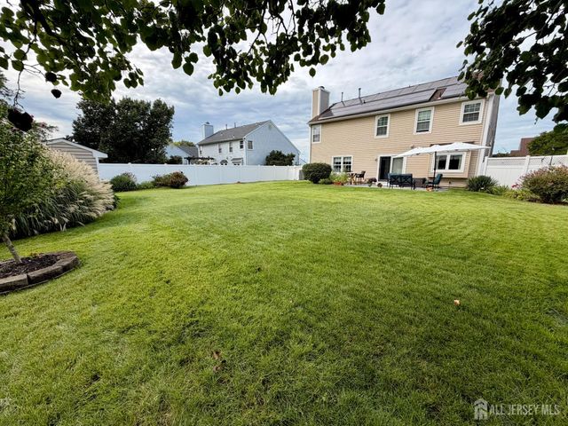 62 Canal Street, Sayreville, NJ 08872