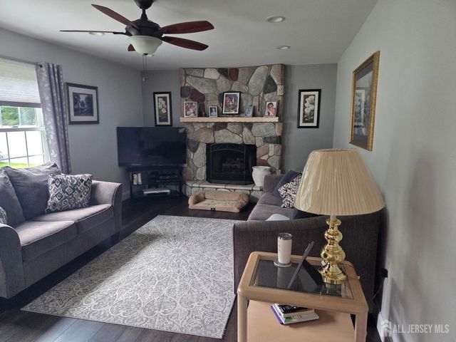 62 Canal Street, Sayreville, NJ 08872