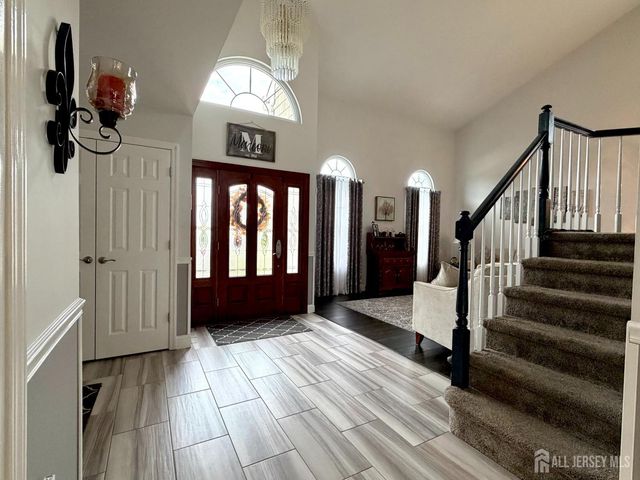 62 Canal Street, Sayreville, NJ 08872