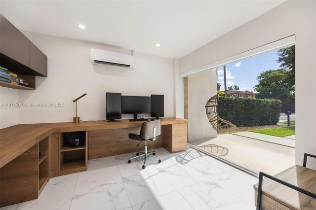 47 SW 21st Rd, Miami, FL 33129