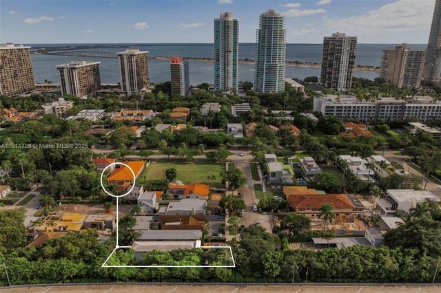 47 SW 21st Rd, Miami, FL 33129