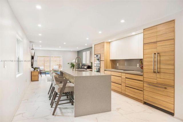 47 SW 21st Rd, Miami, FL 33129