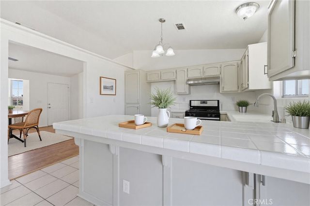 8660 Redwood Boulevard, California City, CA 93505