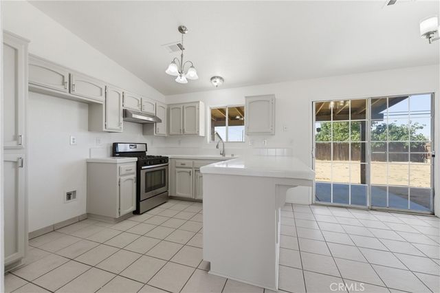 8660 Redwood Boulevard, California City, CA 93505