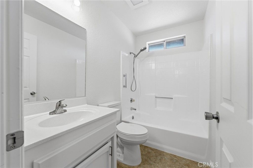 Image 14 of property listing at 8660 Redwood Boulevard, California City, CA 93505