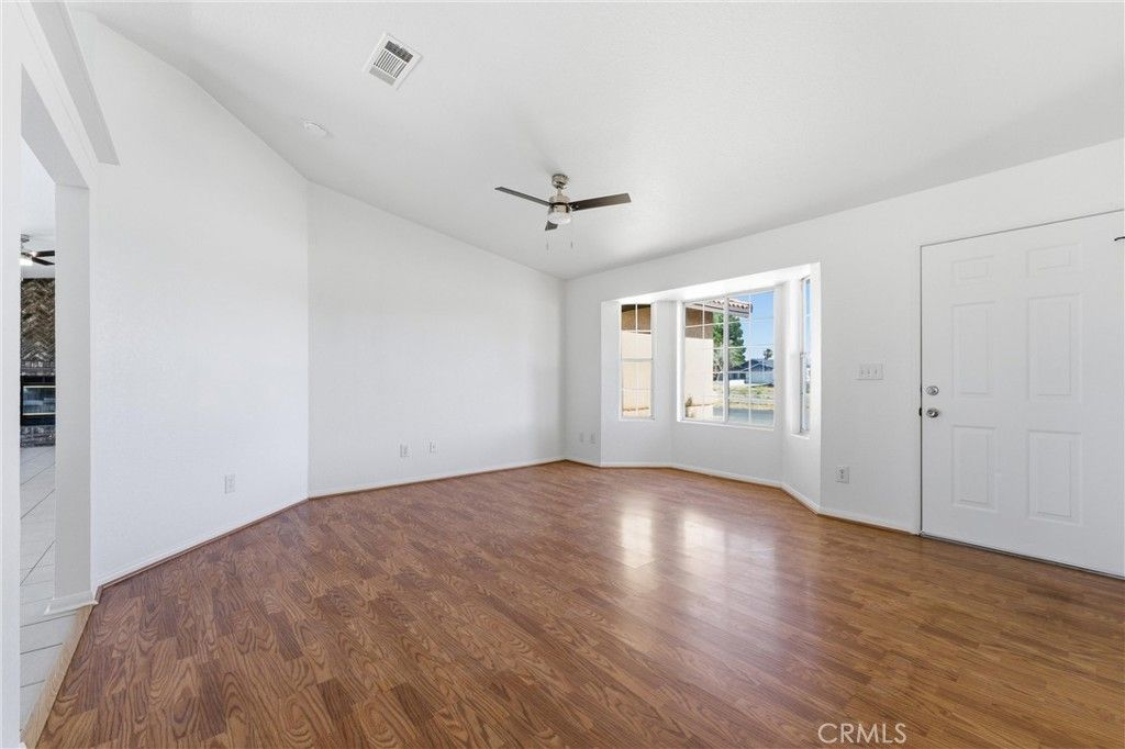 Image 3 of property listing at 8660 Redwood Boulevard, California City, CA 93505