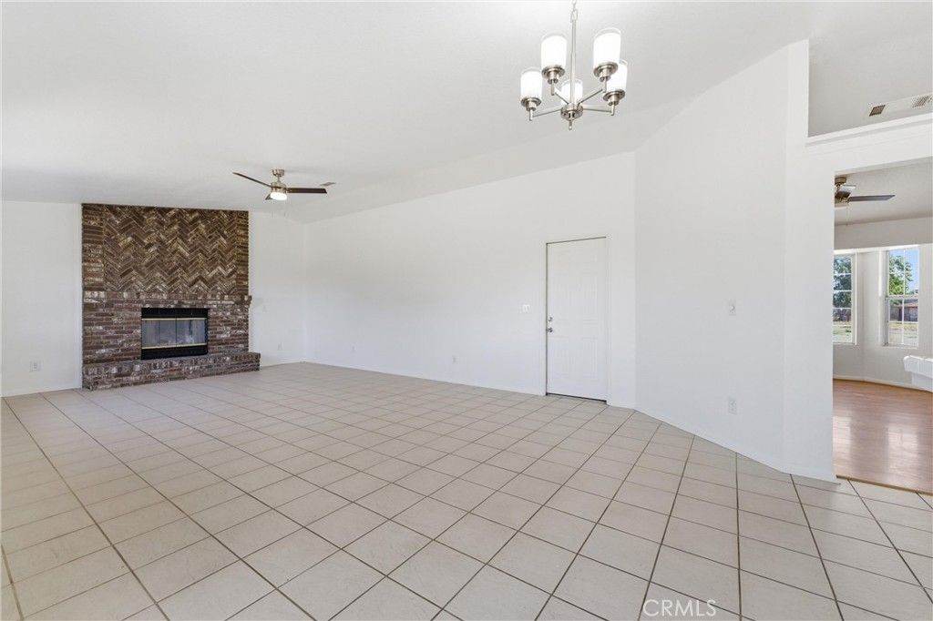 Image 9 of property listing at 8660 Redwood Boulevard, California City, CA 93505
