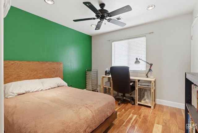 10420 W Victoria Falls Avenue, Bakersfield, CA 93312