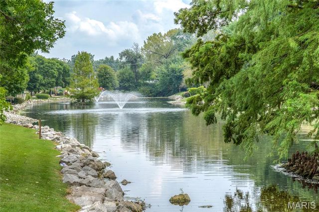 9035 West Swan Circle, St Louis, MO 63144