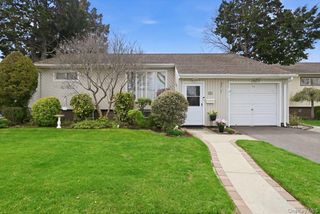 34 Jasmine Lane, Valley Stream, NY 11581