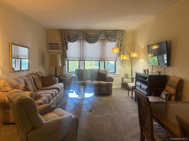 29 Woodmere Boulevard 2-B, Woodmere, NY 11598