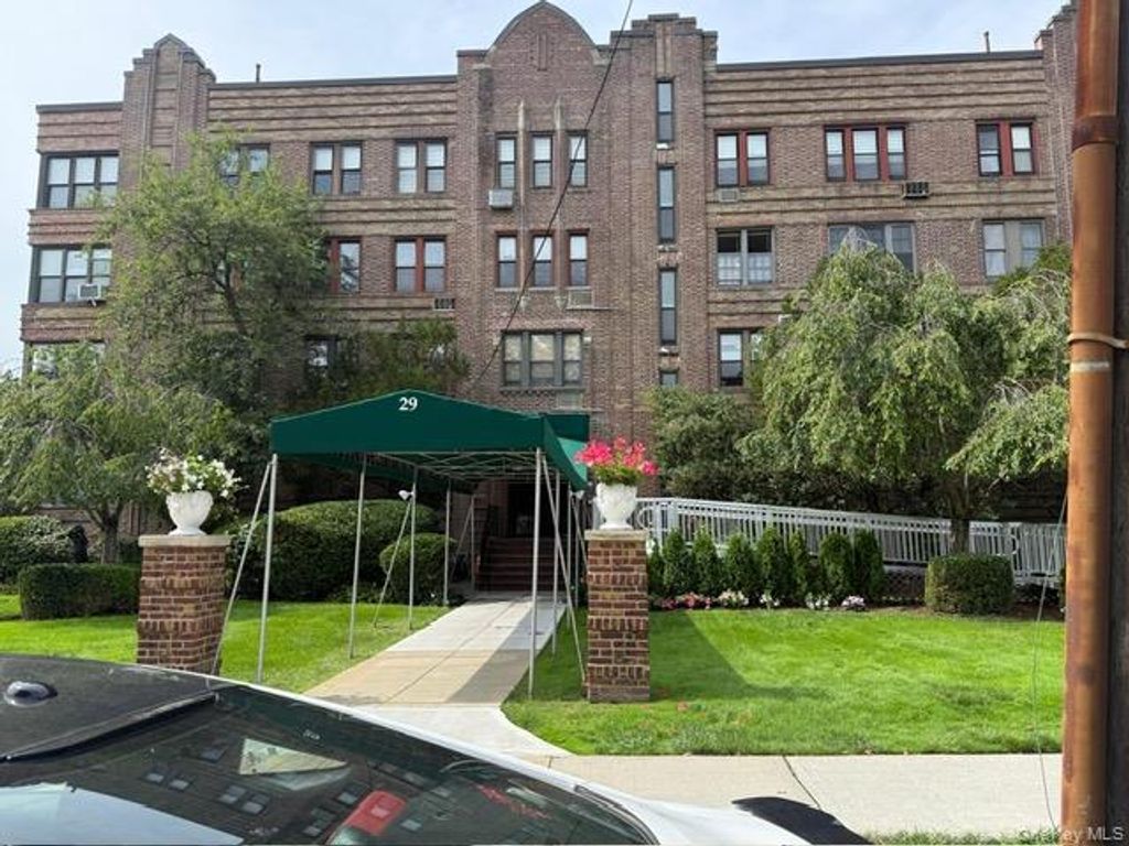 29 Woodmere Boulevard 2-B, Woodmere, NY 11598 — photo 2